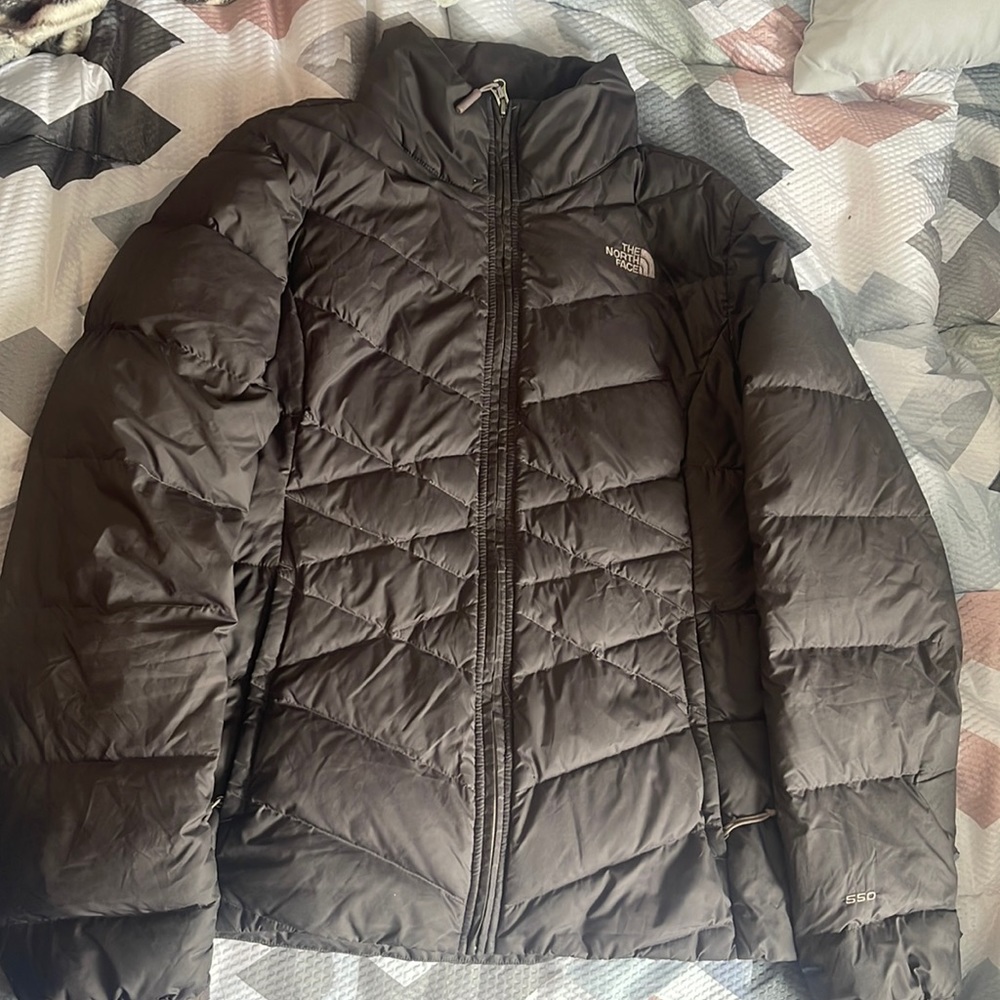 Brown North Face Puffer Jacket. 9/10 Good condition.